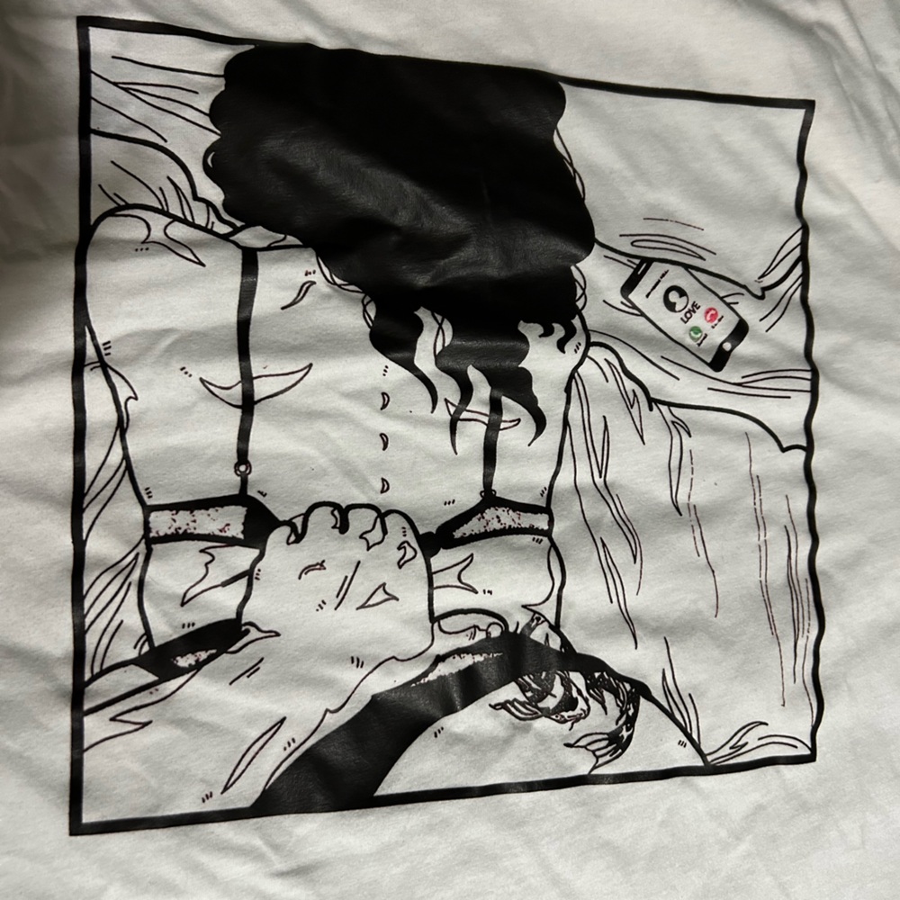 🤙🏽Chicyea Love Calling Shirt